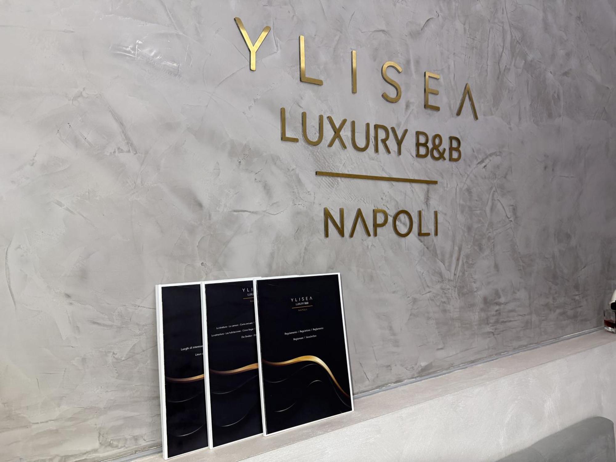 Ylisea Luxury * Napels
